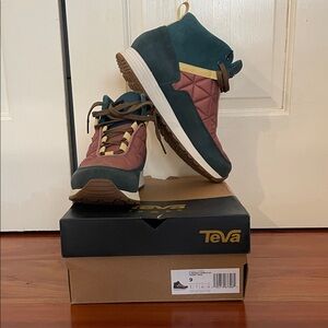 Women's Teva Highside '84 Mid Boots